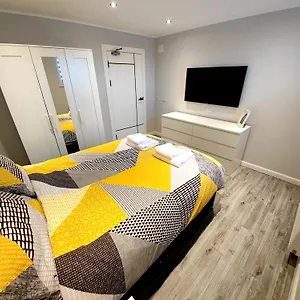 Private In Exclusive Aberdeen